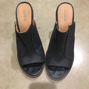 KDB Black mule block heel